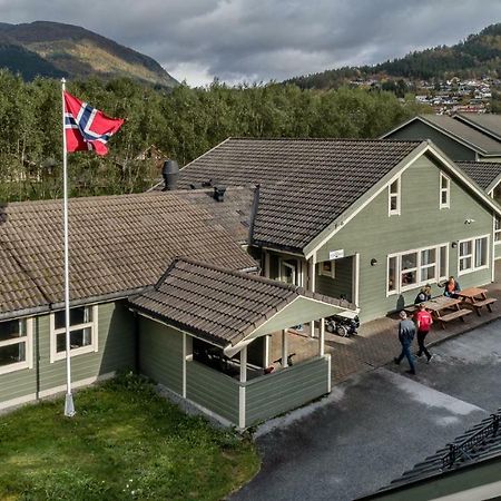 Forde Gjestehus Og Camping Exterior photo