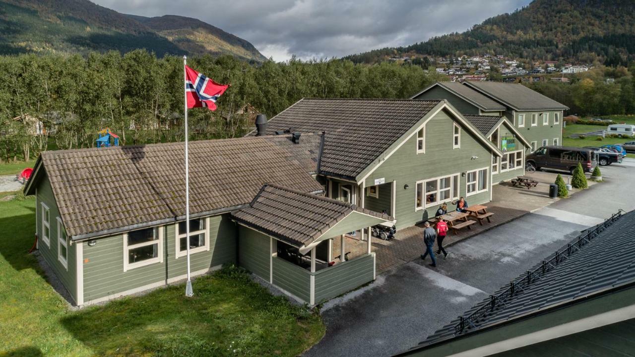 Forde Gjestehus Og Camping Exterior photo